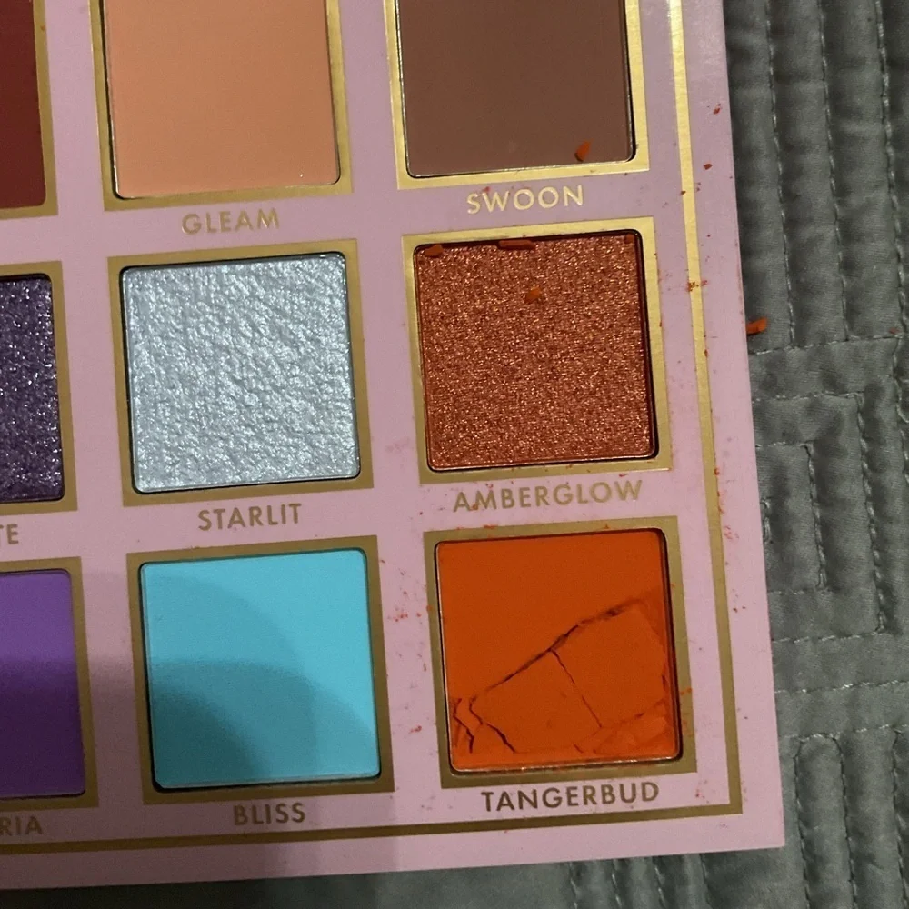 Ace Beaute Whimsical Bloom Eyeshadow Palette - Vibrant Colors